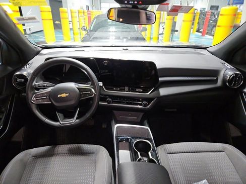 Used 2025 Chevrolet Equinox LT image 4