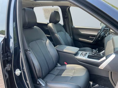 Used 2024 MAZDA CX-90 Plug-In Hybrid w/ Premium Pkg AWD/4WD image 16
