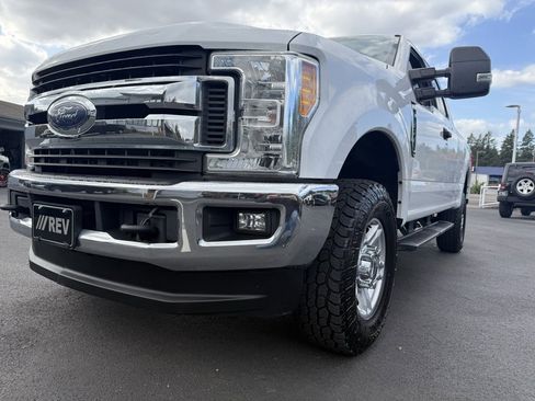 Used 2017 Ford F350 XLT w/ Camper Package image 14