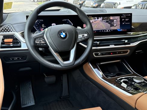 Used 2025 BMW X5 xDrive40i w/ Premium Package AWD/4WD image 22
