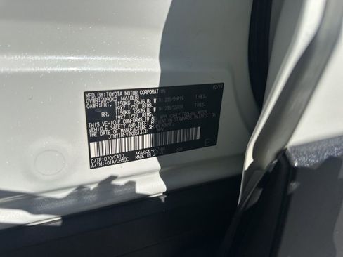 Used 2019 Toyota RAV4 Limited image 37