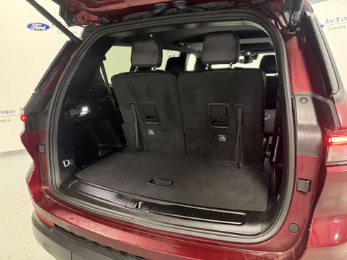 Used 2024 Jeep Grand Cherokee L Altitude image 29