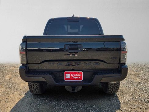 Used 2022 Toyota Tacoma TRD Off-Road w/ Technology Package AWD/4WD image 5