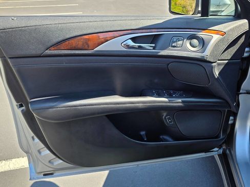 Used 2020 Lincoln MKZ Reserve image 19