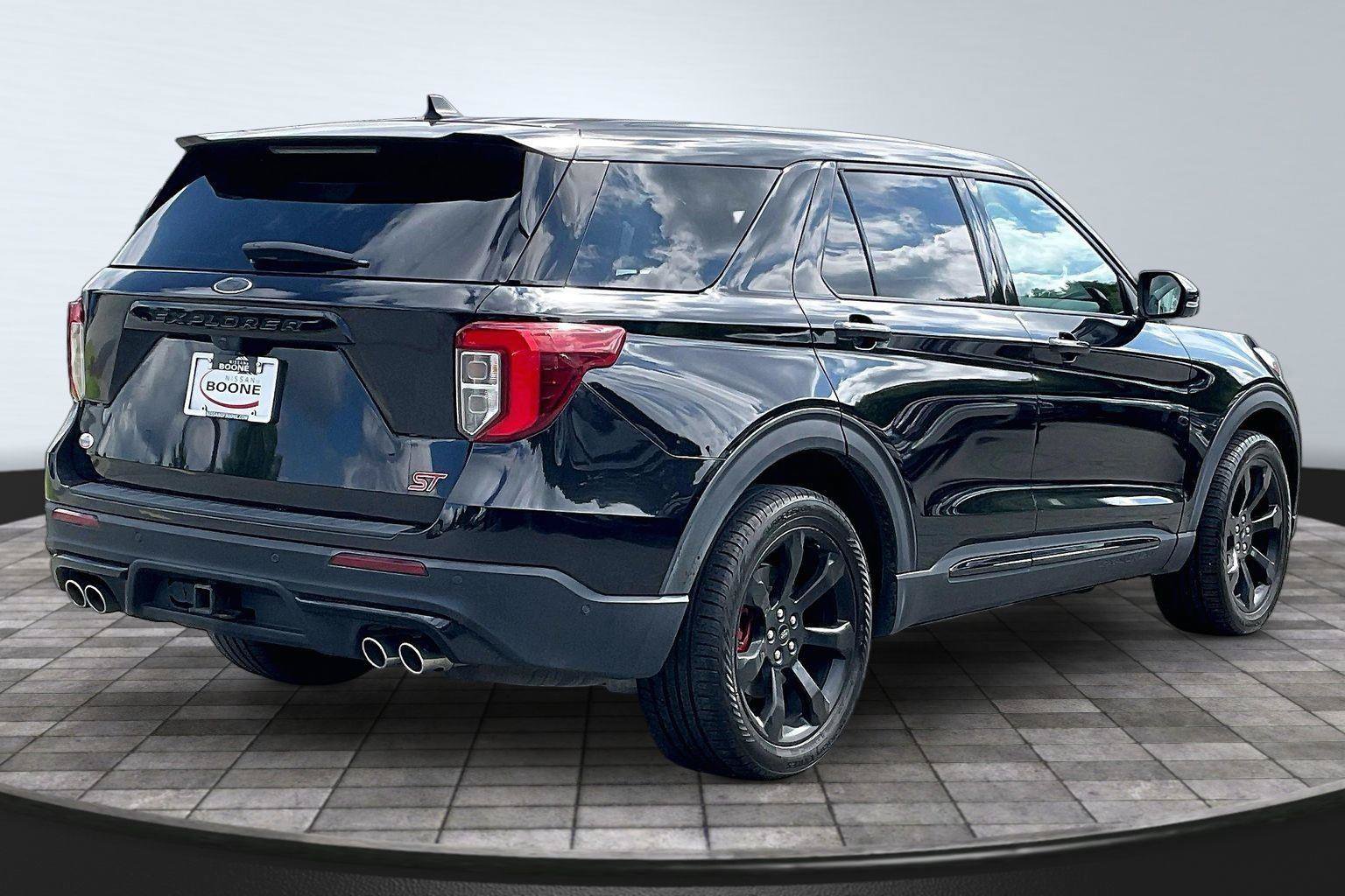 Used 2021 Ford Explorer ST w/ Equipment Group 401A AWD/4WD image 12