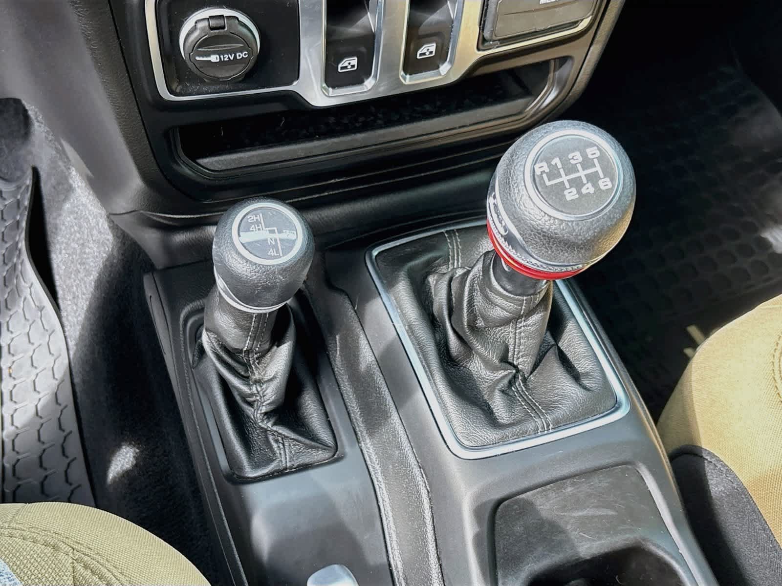 Used 2021 Jeep Wrangler Sport AWD/4WD image 16