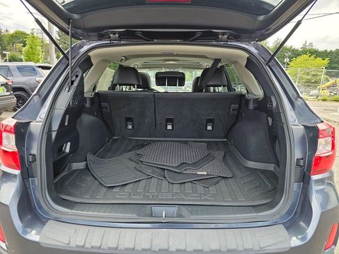 Used 2017 Subaru Outback 3.6R Limited AWD/4WD image 15