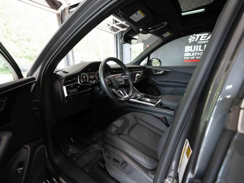Used 2025 Audi Q7 2.0T Premium AWD/4WD image 8