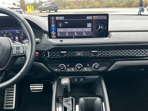 Used 2024 Honda Accord Sport image 25