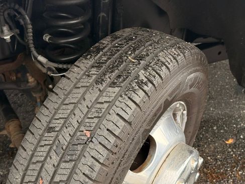 Used 2021 Ford F350 Lariat w/ Lariat Value Package image 10