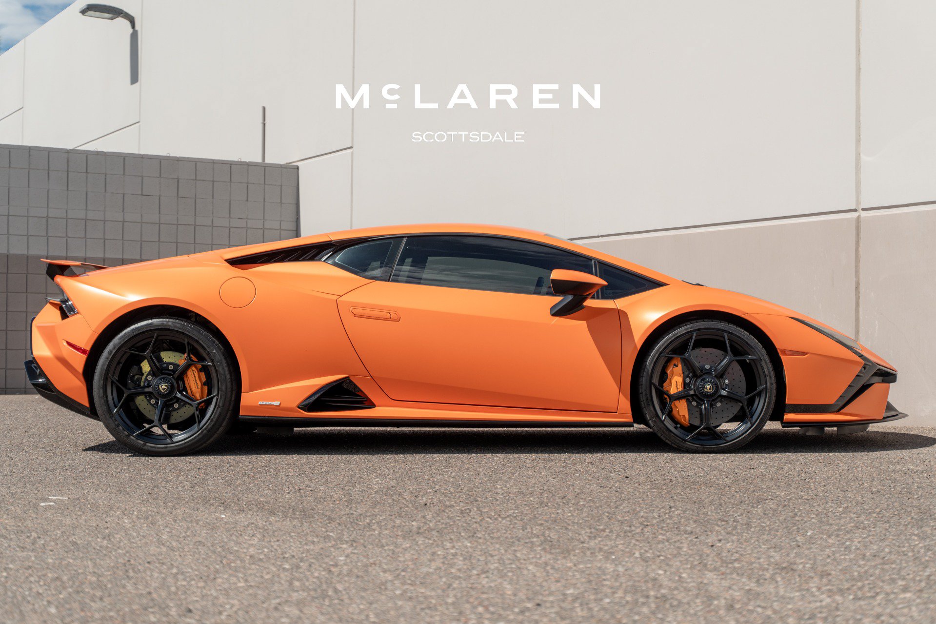 Used 2024 Lamborghini Huracan Tecnica RWD image 8