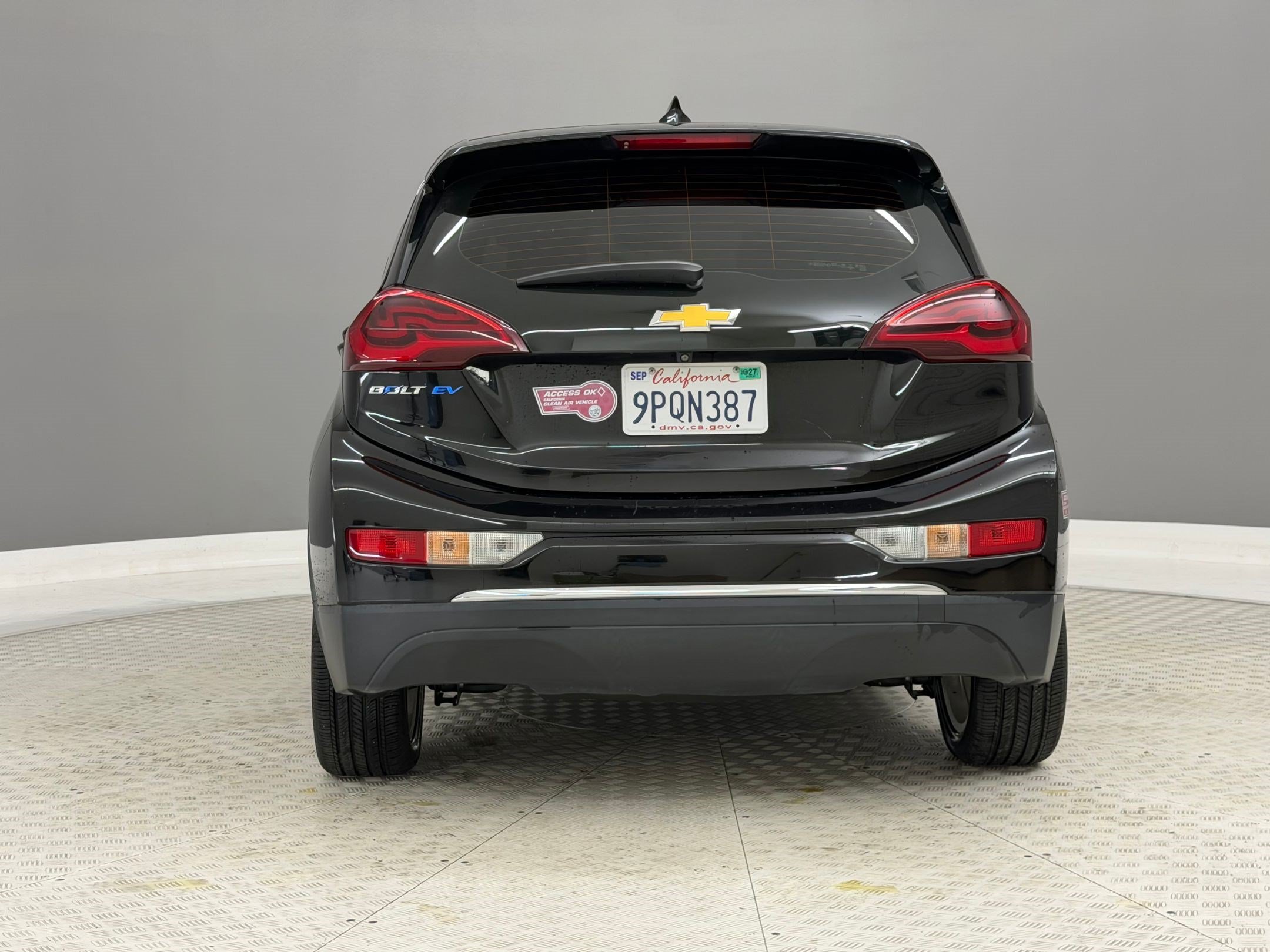 Used 2020 Chevrolet Bolt LT FWD image 10