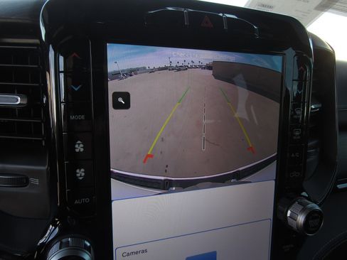 Used 2024 RAM 1500 Limited w/ Body Color Bumper Group image 18