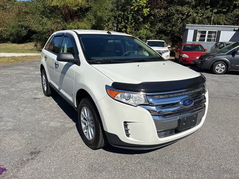 Used 2013 Ford Edge SE image 3