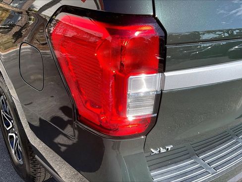 Used 2022 Ford Expedition XLT image 23