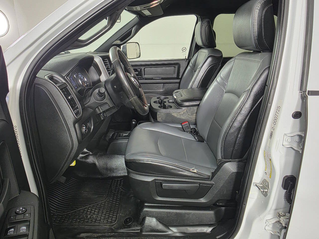 Used 2022 RAM 2500 Tradesman w/ Chrome Appearance Group AWD/4WD image 12