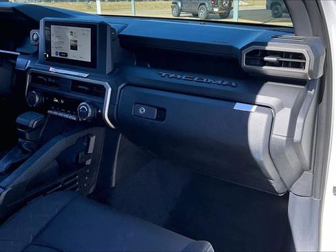Used 2024 Toyota Tacoma SR image 16