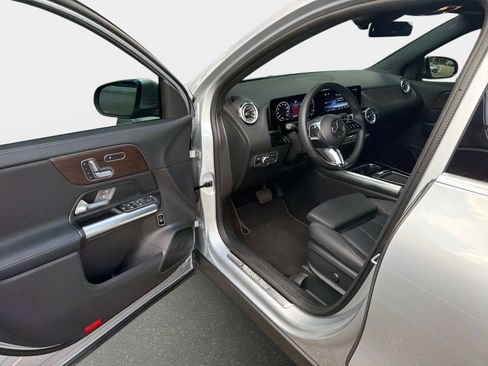 Used 2025 Mercedes-Benz GLA 250 image 16