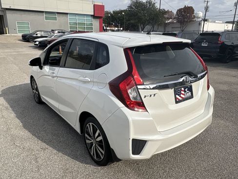 Used 2017 Honda Fit EX image 4