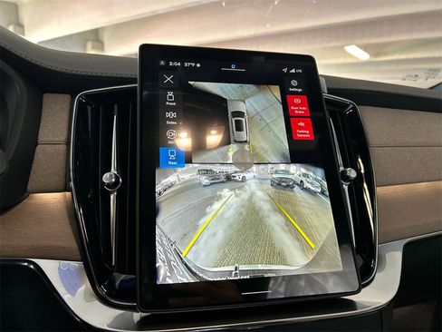 New 2026 Volvo XC90 T8 Plus image 17