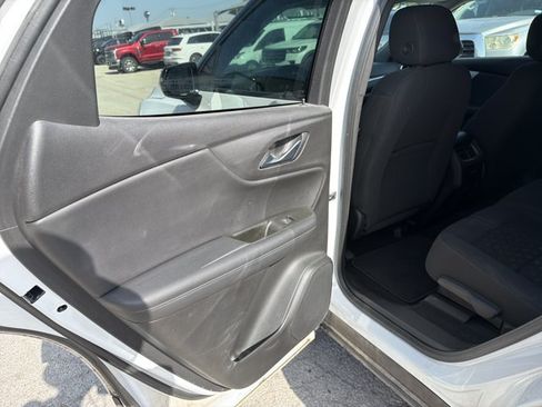Used 2021 Chevrolet Blazer LT FWD image 5