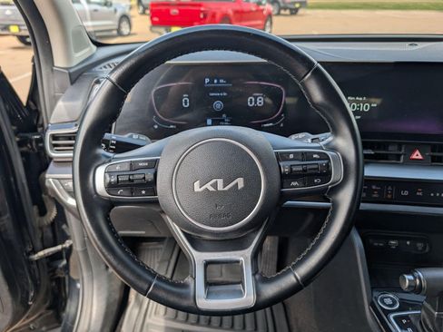 Used 2023 Kia Sportage EX FWD image 14