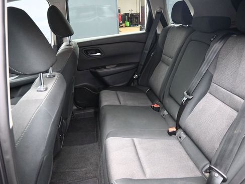 Used 2024 Nissan Rogue SV FWD image 21