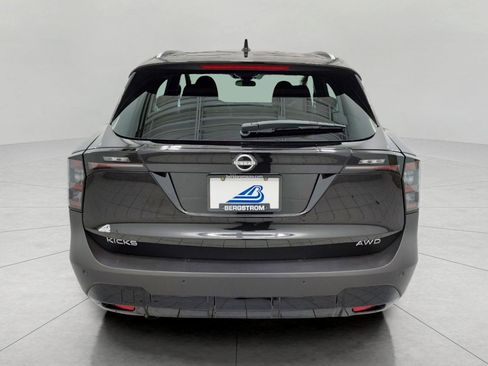 Used 2026 Nissan Kicks SV w/ SV Premium Package AWD/4WD image 39