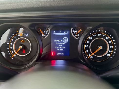 Used 2025 Jeep Wrangler Sport S image 17