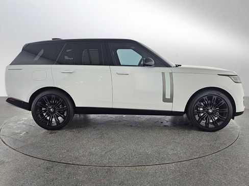 Used 2023 Land Rover Range Rover SE image 6