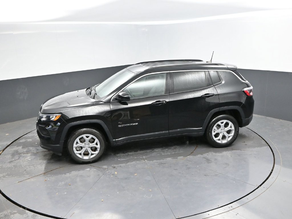 Used 2024 Jeep Compass Latitude AWD/4WD image 27