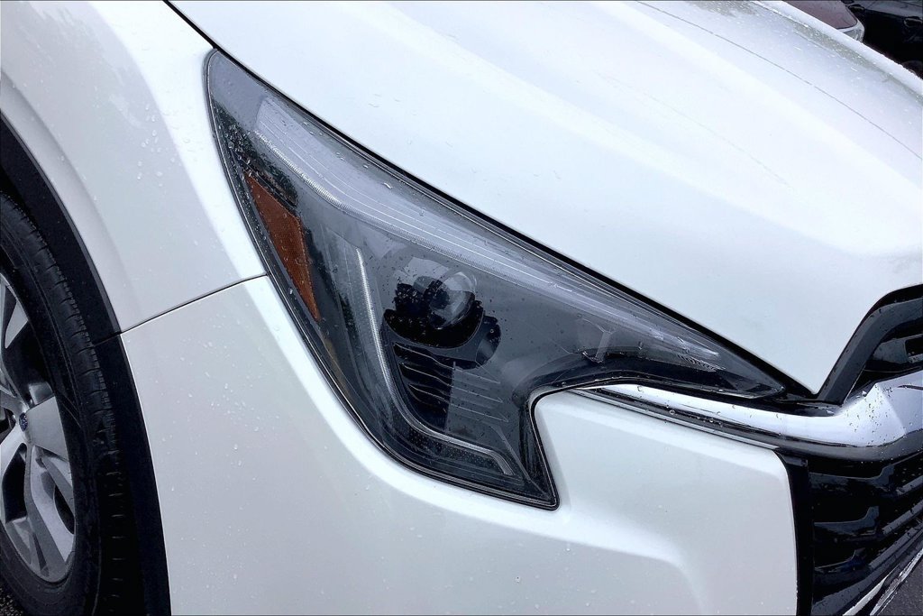 Certified 2025 Subaru Ascent Premium AWD/4WD image 36
