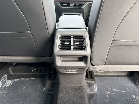 New 2026 Volkswagen Tiguan SE R-Line image 22