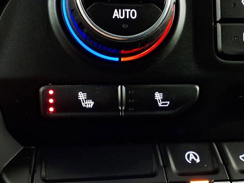 Used 2020 Chevrolet Silverado 1500 LT w/ Texas Edition image 15