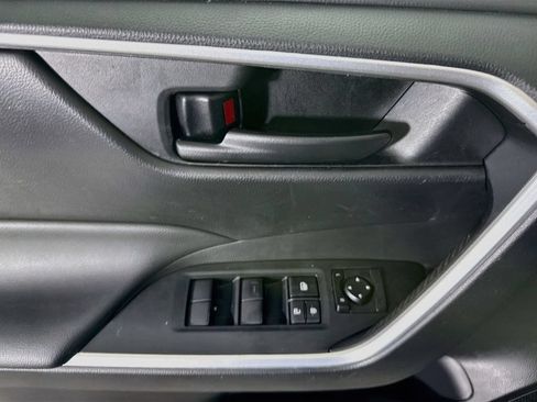Certified 2023 Toyota RAV4 LE AWD/4WD image 22