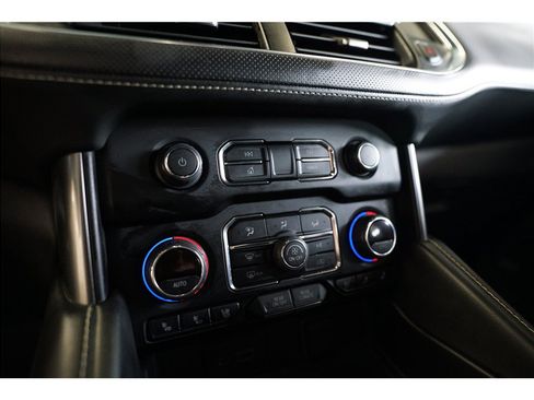 Used 2022 Chevrolet Tahoe Premier AWD/4WD image 23