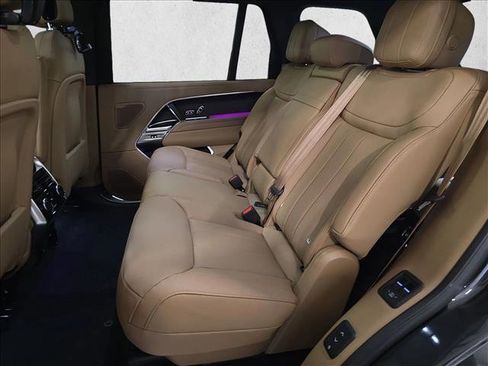 New 2026 Land Rover Range Rover Long Wheelbase SE image 16