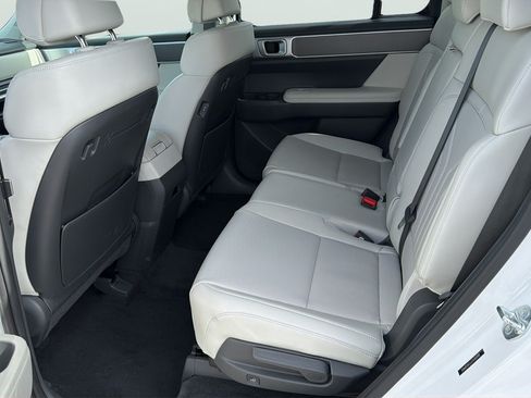 Used 2026 Hyundai Santa Fe SEL FWD image 18