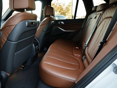 New 2026 BMW X5 xDrive40i w/ M Sport Package image 25