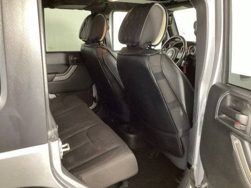 Used 2017 Jeep Wrangler Unlimited Sport AWD/4WD image 32