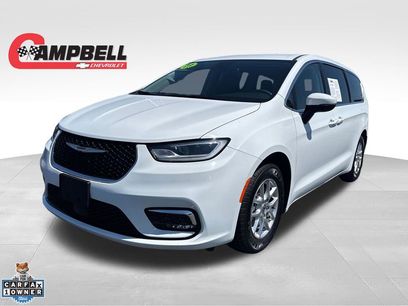 Used 2023 Chrysler Pacifica Touring-L