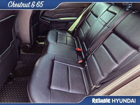 Used 2016 Mercedes-Benz E 350 4MATIC Sedan image 31