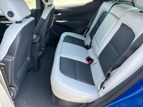 Used 2020 Chevrolet Bolt Premier w/ Infotainment Package image 20