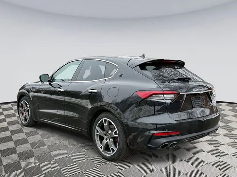 Used 2022 Maserati Levante Modena image 4