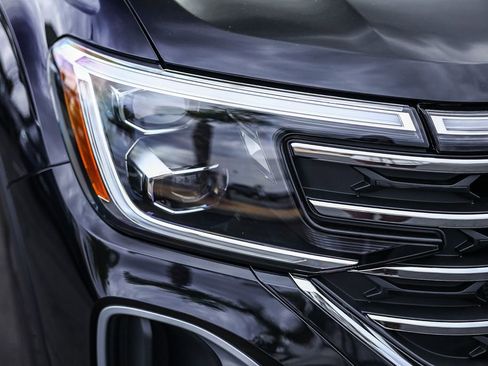 New 2026 Volkswagen Atlas SE image 14