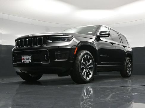 Used 2022 Jeep Grand Cherokee L Overland w/ Luxury Tech Group IV AWD/4WD image 61
