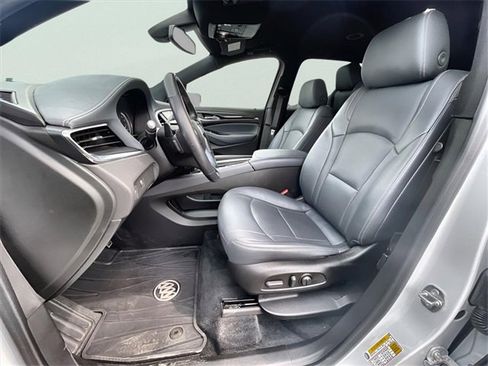 Used 2022 Buick Enclave Essence image 19