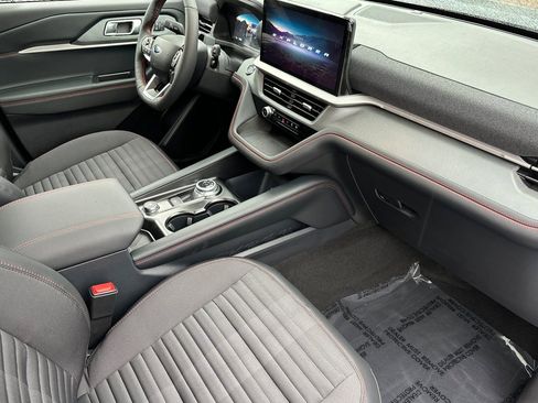 New 2026 Ford Explorer ST-Line w/ ST-Line Street Pack image 14