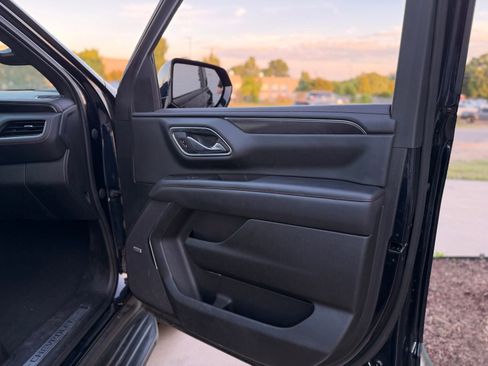 Used 2022 Chevrolet Tahoe RST w/ Luxury Package AWD/4WD image 21