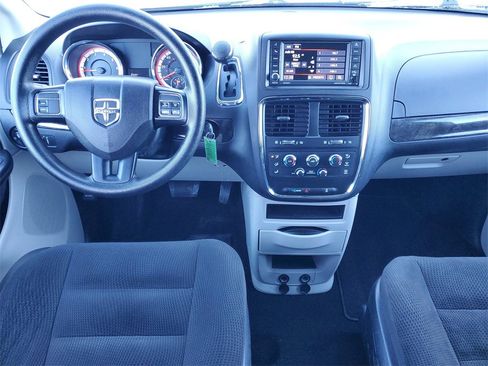 Used 2020 Dodge Grand Caravan SE image 20